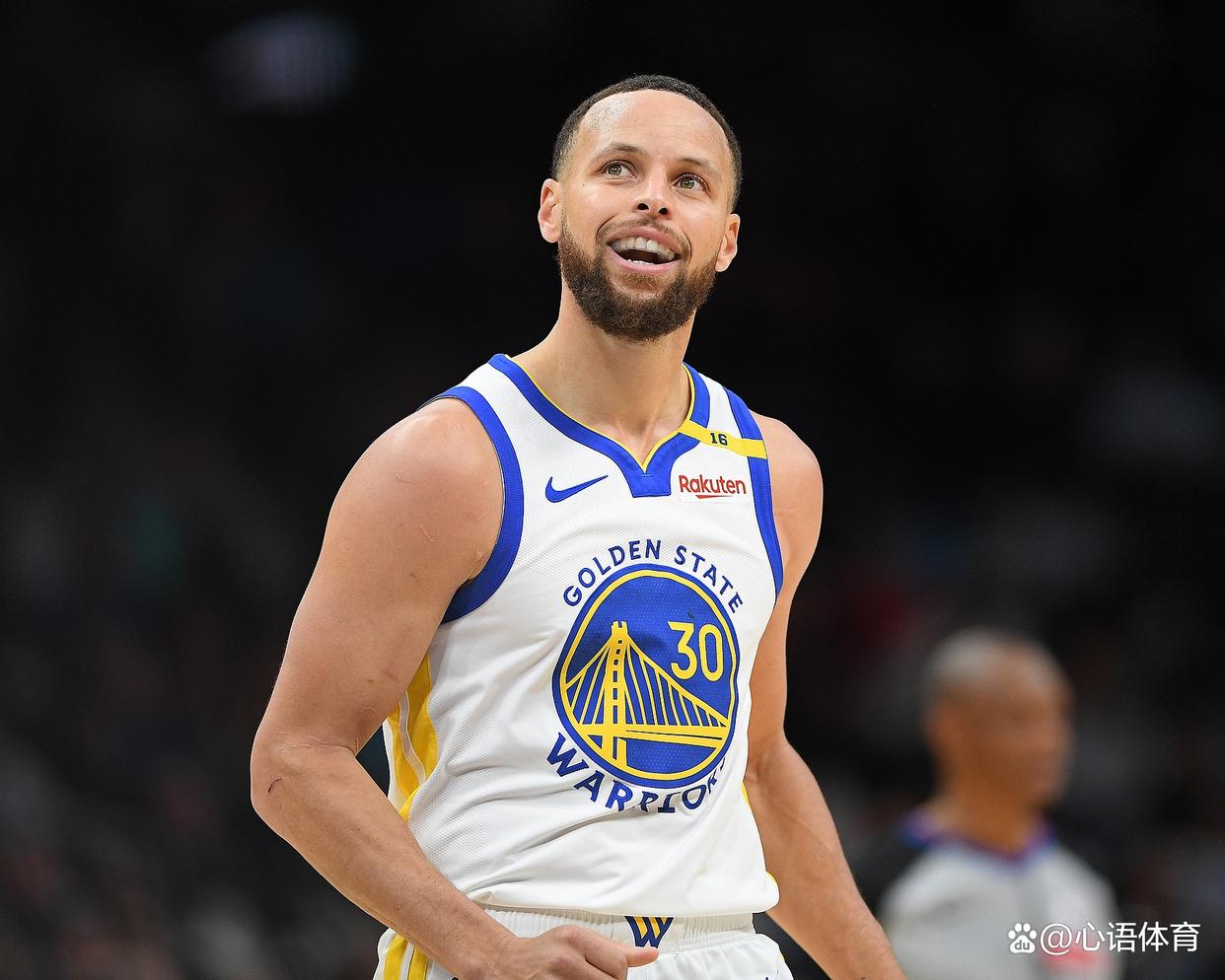 黑白直播在线观看nba-勇士不敌篮网，库里难堪失手