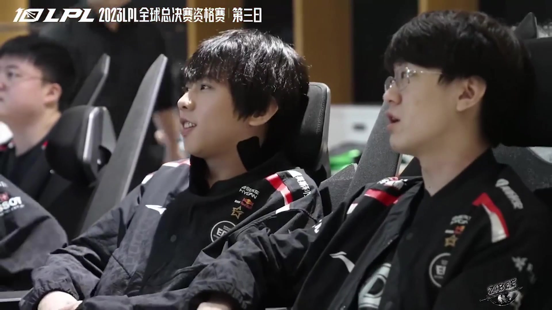 包含EDG横扫WBG,Mickey高光表现的词条 包含EDG横扫WBG,Mickey高光表现的词条