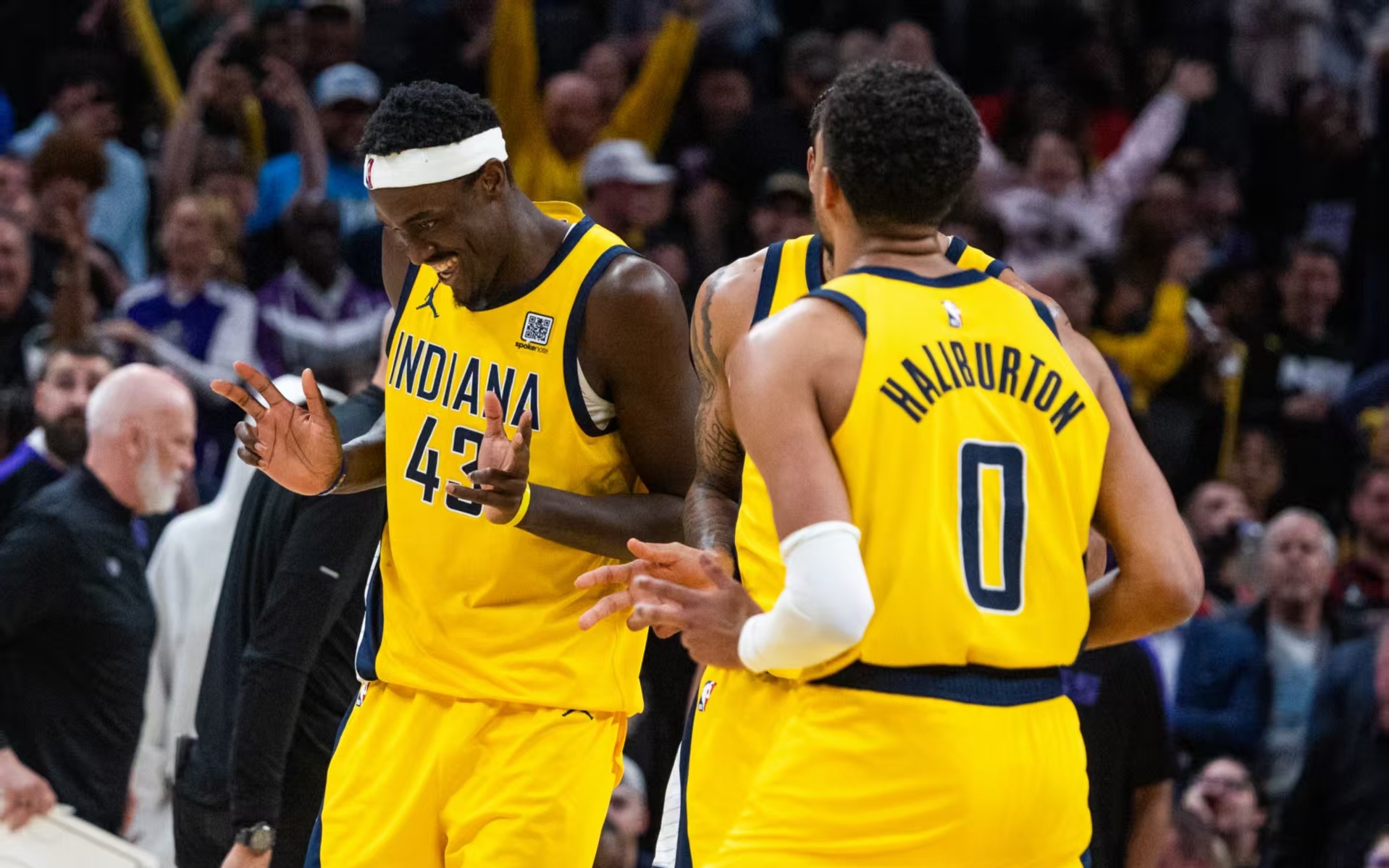 黑白直播-步行者主场战胜独行侠,特纳贡献关键盖帽的简单介绍