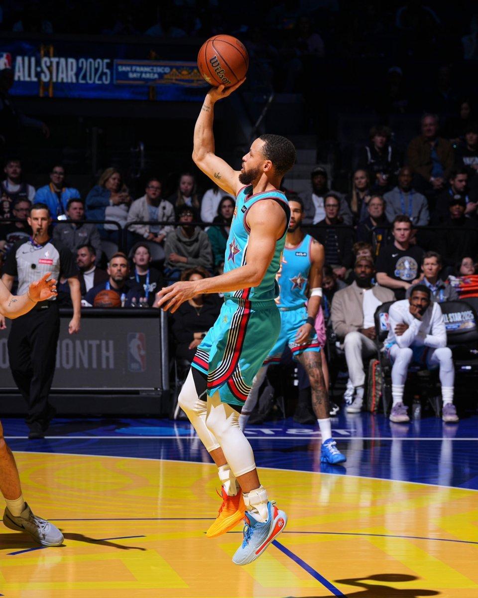 包含勇士鏖战尼日利亚男篮,塔图姆制霸全场的词条 包含勇士鏖战尼日利亚男篮,塔图姆制霸全场的词条