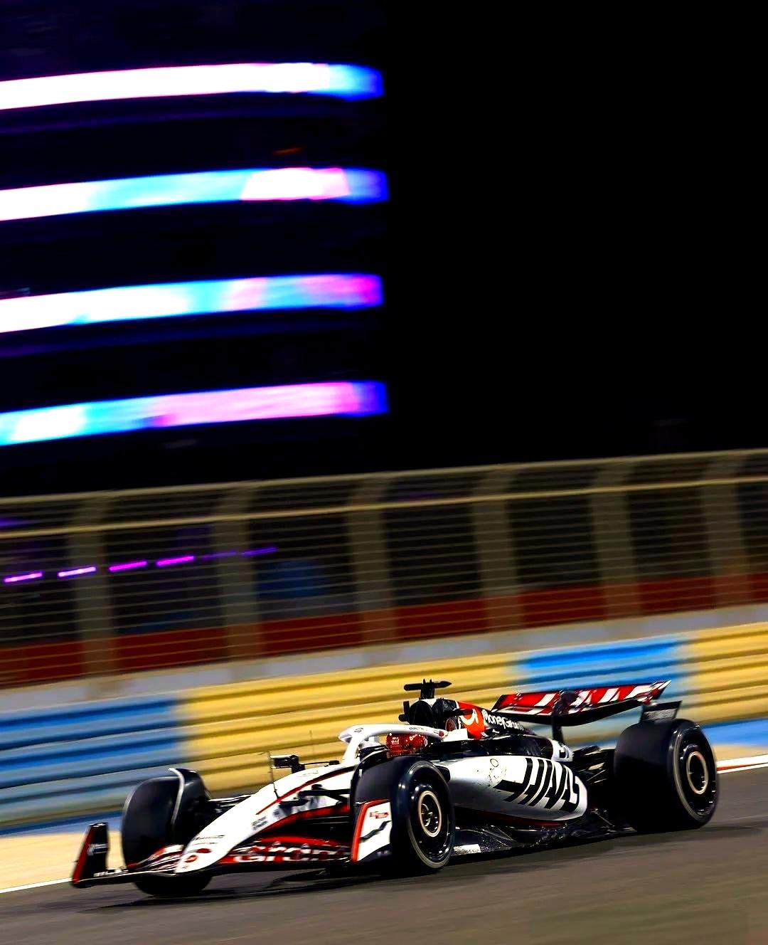 阿斯顿马丁轻取哈斯车队,皮亚斯特里刷新纪录 阿斯顿马丁轻取哈斯车队,皮亚斯特里刷新纪录