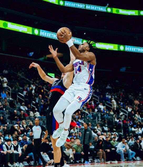 黑白直播nba在线观看-76人轻取猛龙,乔治状态火热