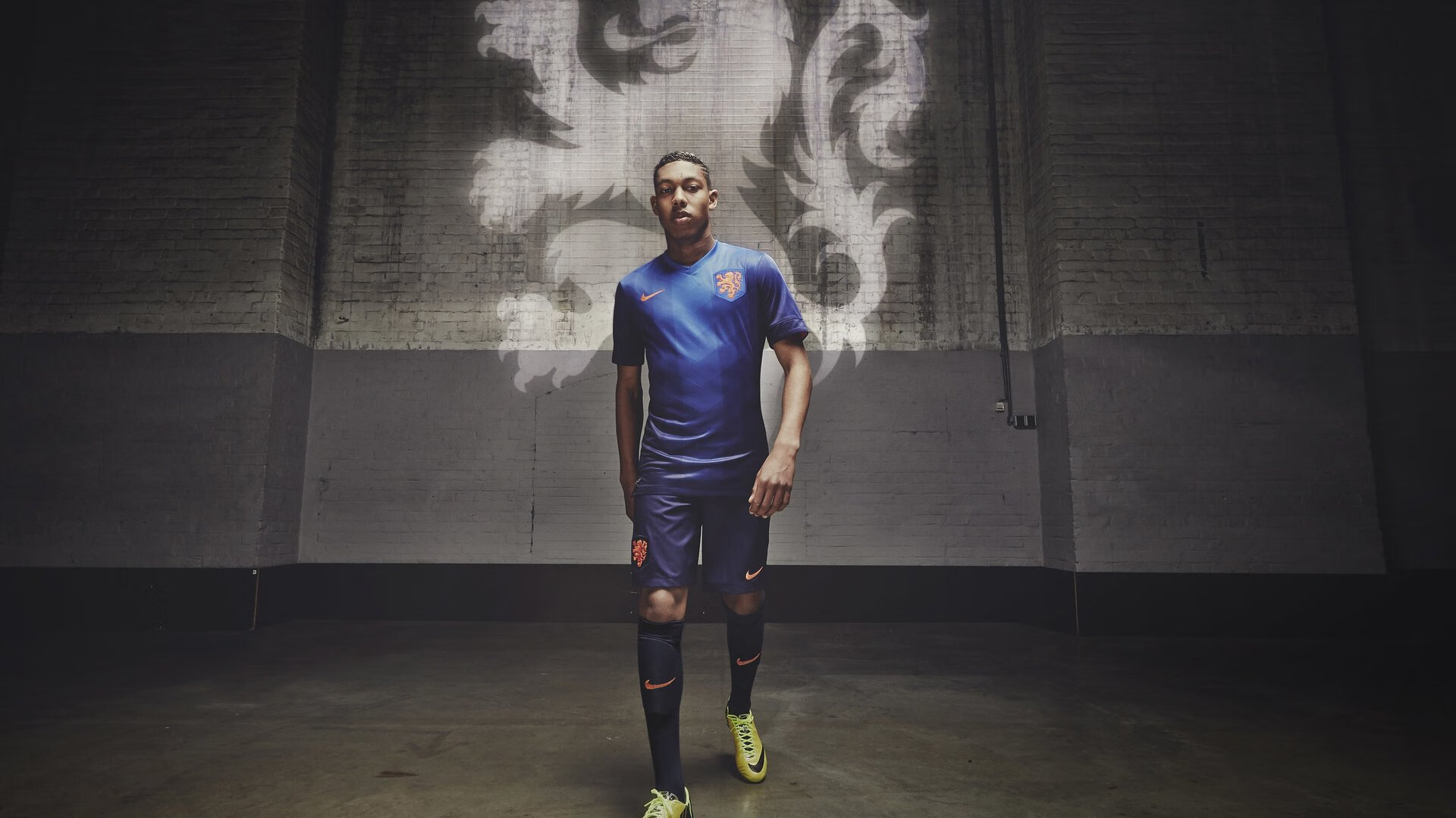 范弗利特加冕赛场君王,奇才铁蹄踏碎深圳防线