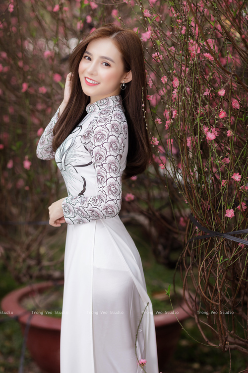 黑白直播-征服者的黎明，湖人团队风暴与小贾伦的灭世狂袭