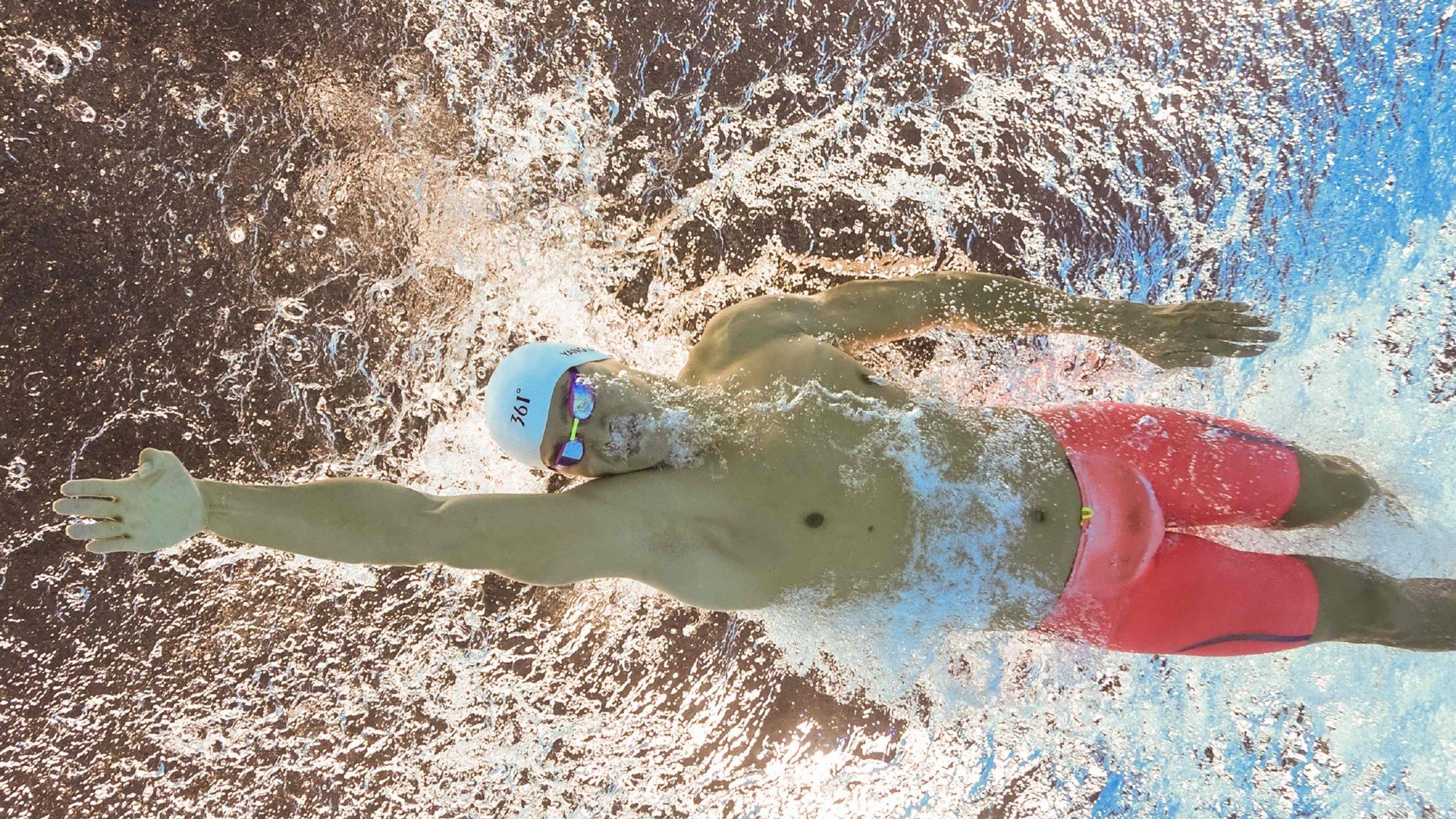 2026世界杯焦点战，伊朗掀翻曼城，亚洲之光震撼世界足坛