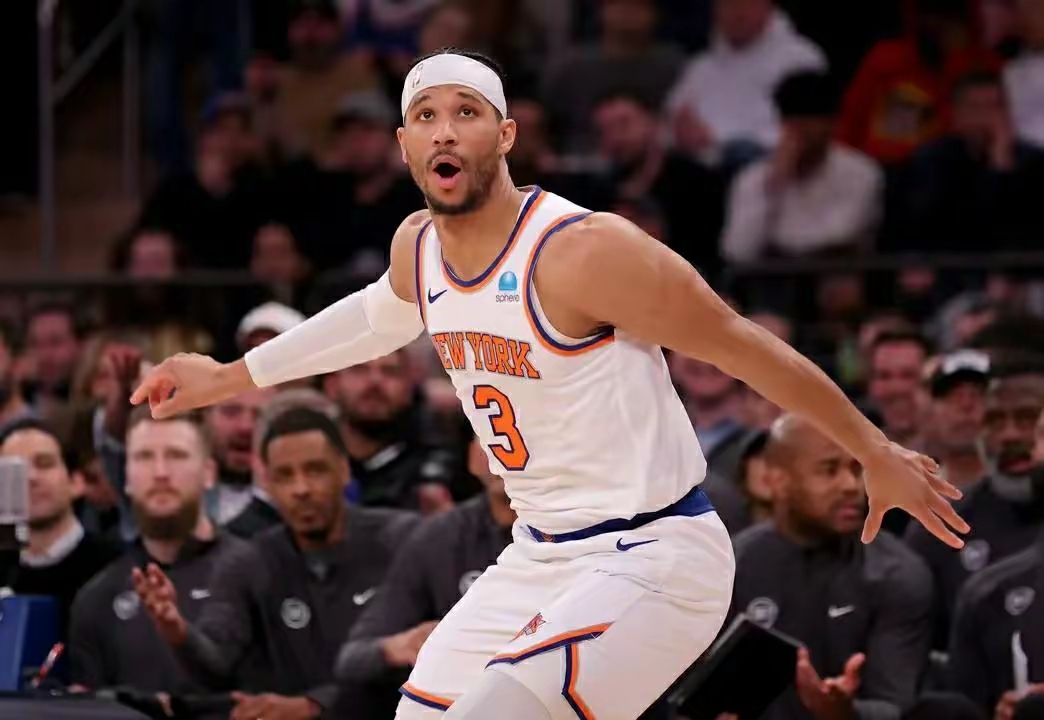 黑白直播免费体育直播-F1新赛季揭幕战焦点战，太阳强势晋级黄蜂